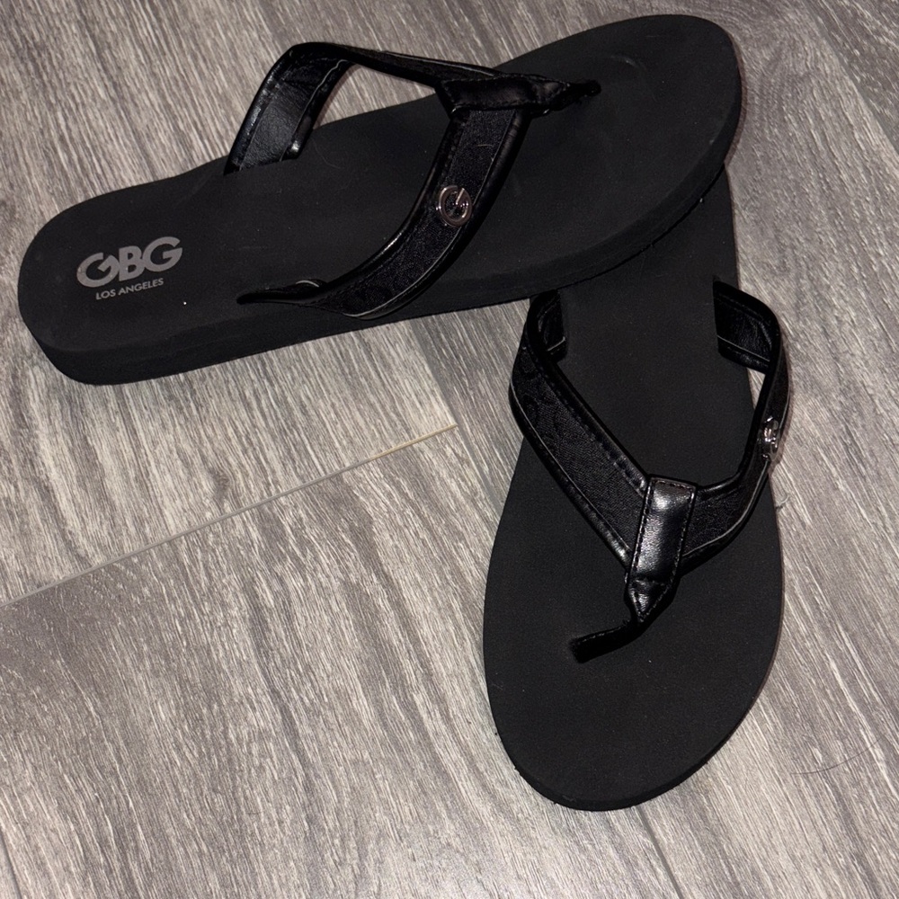 GBG Los Angeles Women's Black Sandals